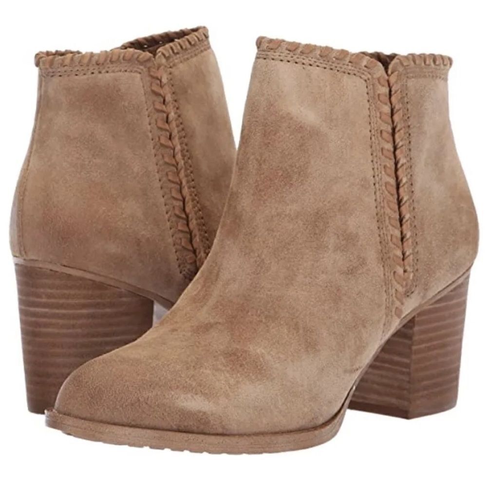 Sofft ‘Wilton’ Bootie in Barley/New Caramel Size 7.5 BIN 16
